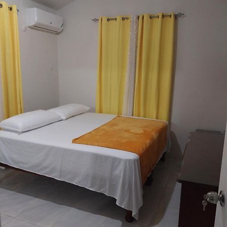 Debs Cozy Cove Vila Discovery Bay Exterior foto